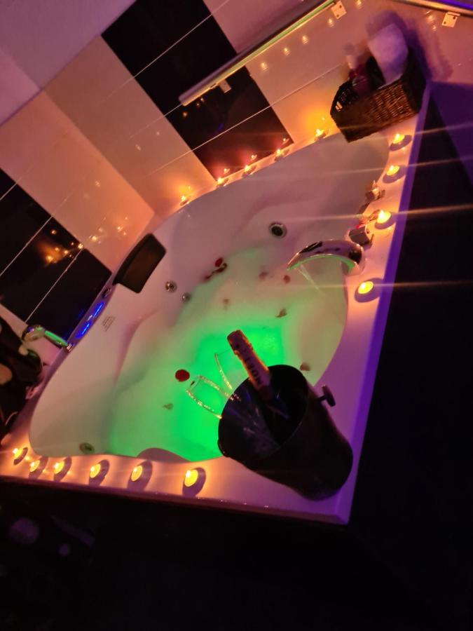 Karma Luxury Room Бухарест Екстер'єр фото